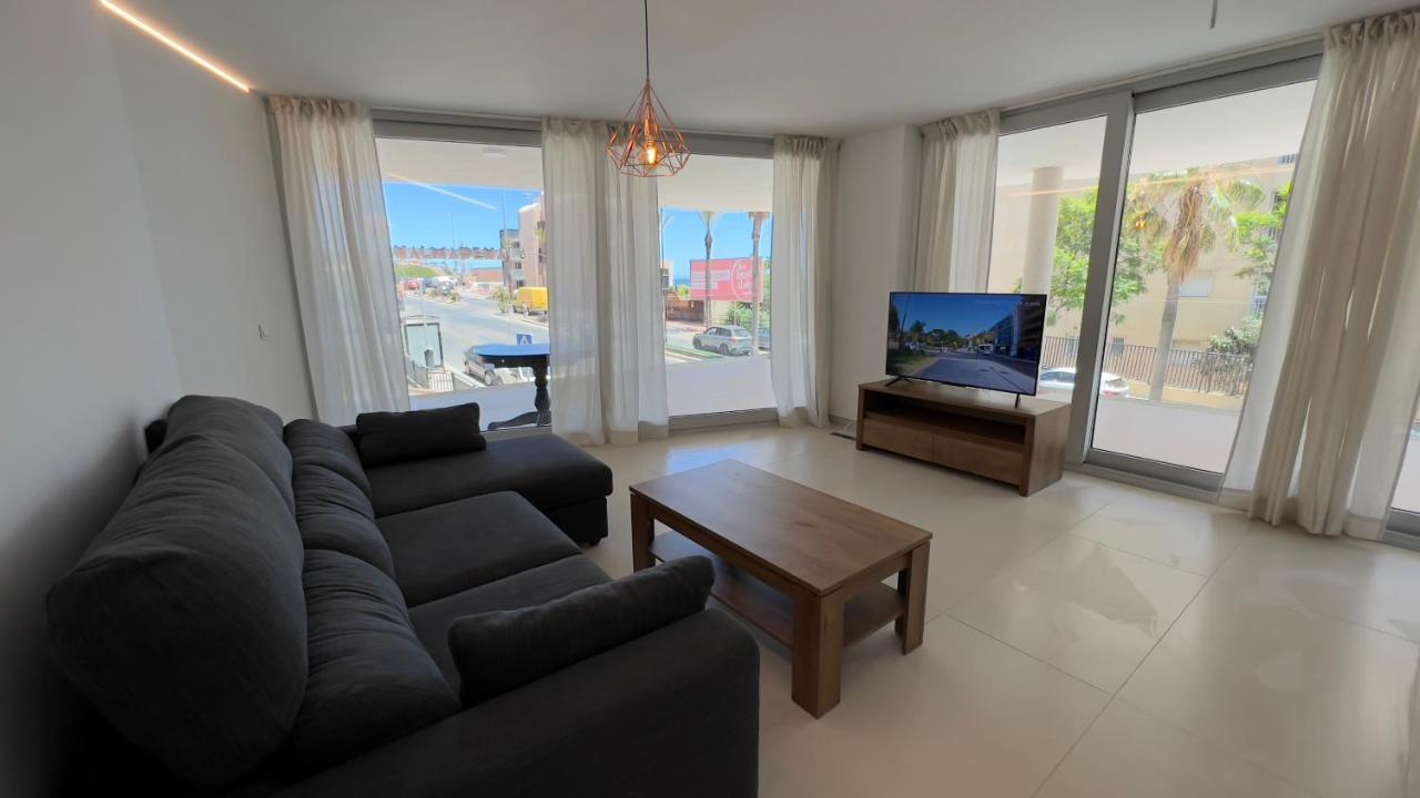 2Bedroom Beach Front Unit Wave Collection Фуэнхирола Экстерьер фото
